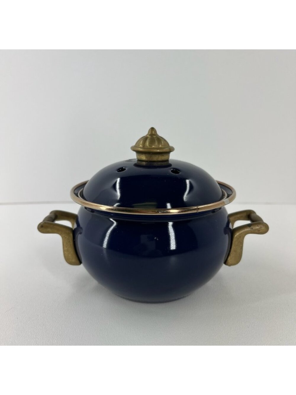 Vintage Enamel Simmer Potpourri Pot Brass Handles Garlic Keeper Vented Lid Blue